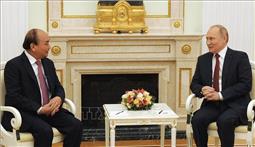 Chủ tịch nước Nguyễn Xuân Phúc hội đàm và dự chiêu đãi của Tổng thống Nga Vladimir Putin